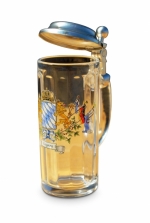 Das Schnapsglas Zinndeckel und Wappen